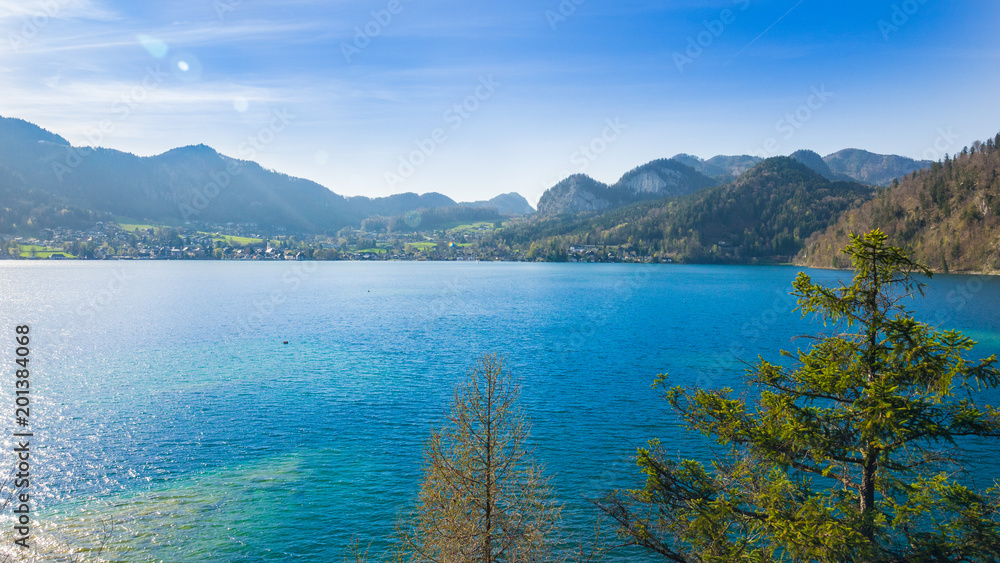 Fototapeta premium Lake Wolfgangsee in spring