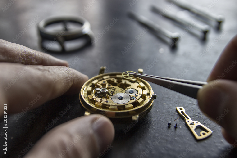 Mechanical watch repair Mechanical watch repair