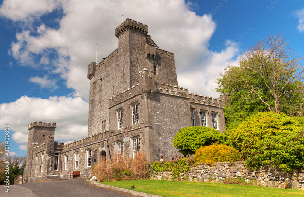 Knappogue Castle in Co. Clare - Ireland