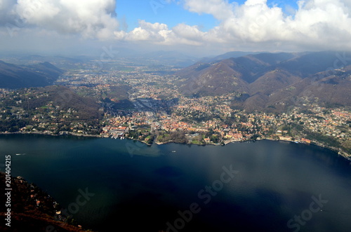 Blick von Brunate auf den Comer See