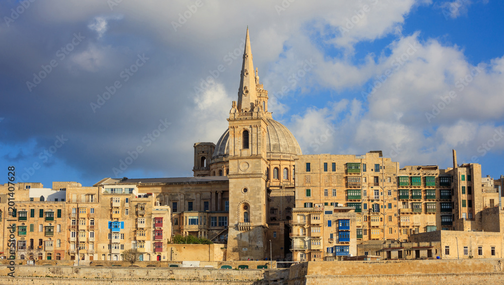 Fototapeta premium Valletta, Malta, Skyline in the afternoon with the dome of the Carmelite Church and the tower of St Paul`s