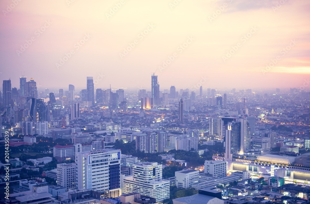 Obraz premium View of Bangkok City at sunset