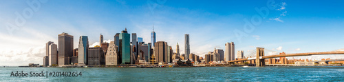  New York City Skyline, Manhattan and Brooklyn bridge view © tanyaeroko