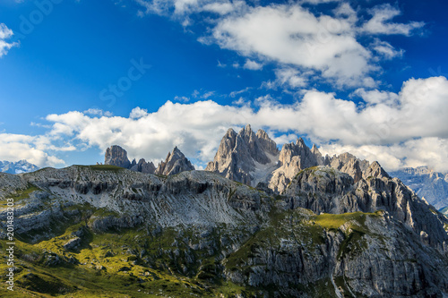 Landschaft um die Drei Zinnen in den Sextner Dolomiten, Südtirol Italien_018