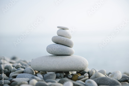 Naklejka Stos kamieni na plaży