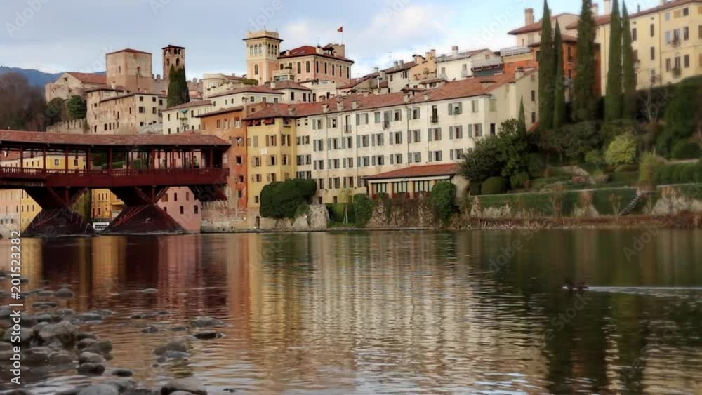Panorama con ponte vecchio di Bassano del Grappa Panorama con ponte vecchio di Bassano del Grappa