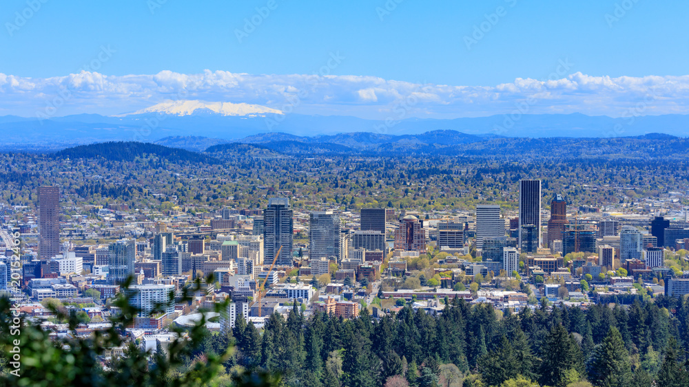 Portland cityscape from Pittock mansion, Oregon, USA