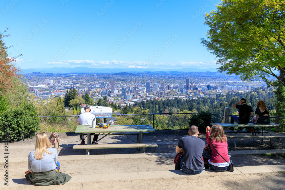 Tourists looking Portland skyline at Pittock mansion