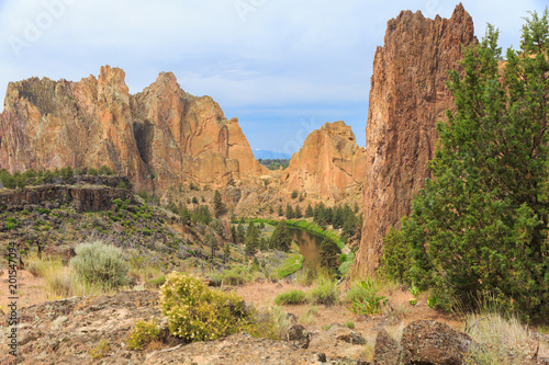 North America, United States, Oregon, Central Oregon, Redmond, Terrebonne, Oregon. Smith Rock State Park. Crooked River. High Desert. Basalt rocks and cliffs.