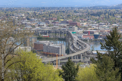 Scenery of Marquam Bridge over Willamette River in Portland city