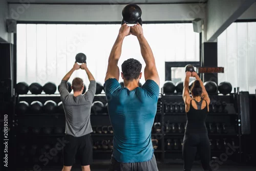 Panel kuchenny z motywem Workout class in gym