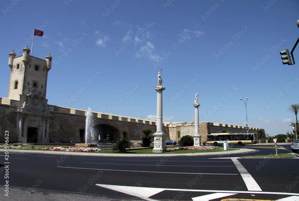 The Constitution Square is one of the main squares of Cadiz. On this square are the famous Earthen Gate and Earth Tower.