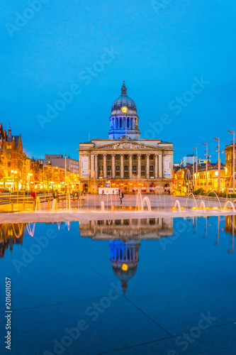 Фотография Night view of the town hall in Nottingham, England