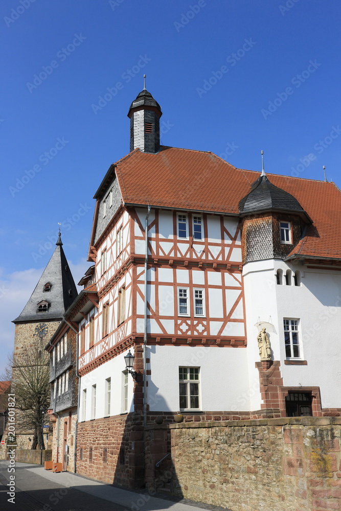Fototapeta premium Historisches Gebäude in Neustadt (Hessen)