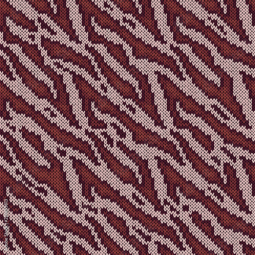 Seamless knitted color camouflage pattern