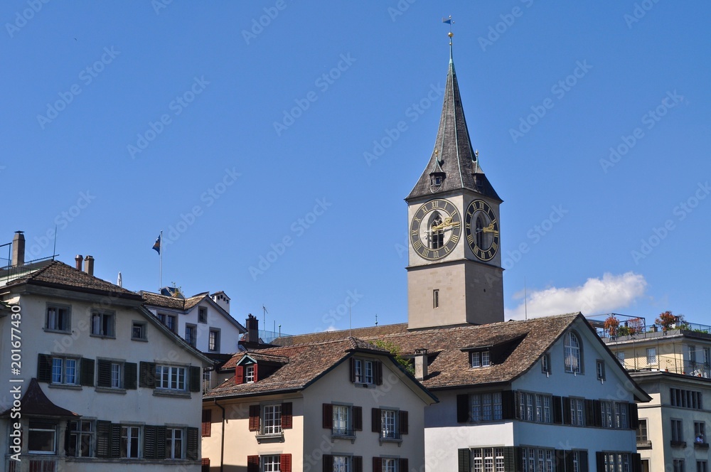 Kirchturm / Kirche St. Peter im Zentrum der Stadt Zürich, Schweiz