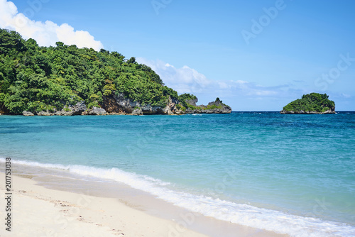 Ilig Iligan idyllic beach in Boracay, Philippines © anastasiapelikh