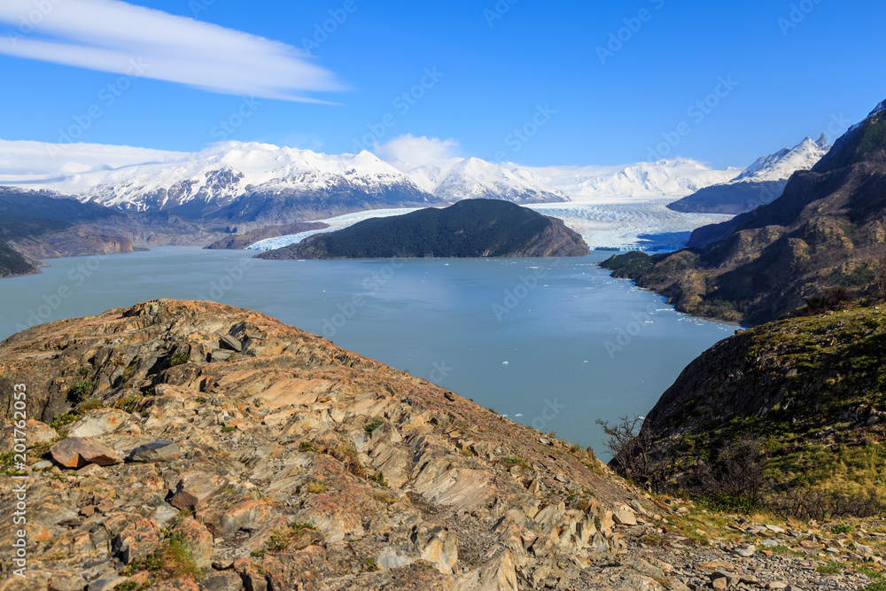 Blick auf den Grey Gletscher und die gleichnamige Lagune, Torres del Taine, Chile 