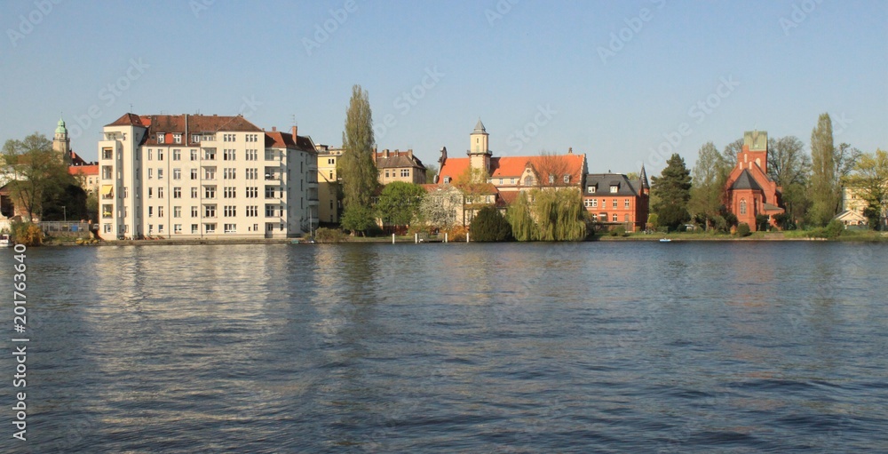 Blick über die Spree zur Köpenicker Dammvorstadt Blick über die Spree zur Köpenicker Dammvorstadt