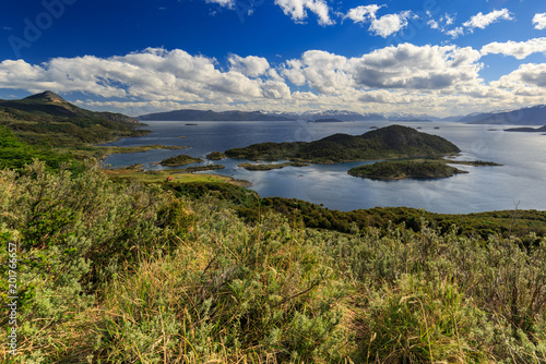 Ausblick vom Mirador Bahai Wulaia, auf der Insel Navarino, Patagonien photo