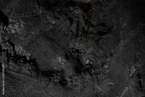 Dunkel schwarze Oberfl  che von Holz Kohle und Steinkohle 