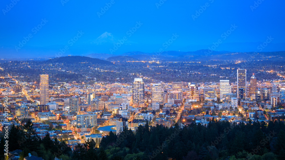 Portland Oregon city panorama from Pittock Mansion