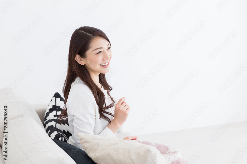 リラックスする女性 リラックスする女性