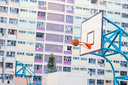 Obraz na plátně Basketball court at the Choi hung estate, Hong Kong