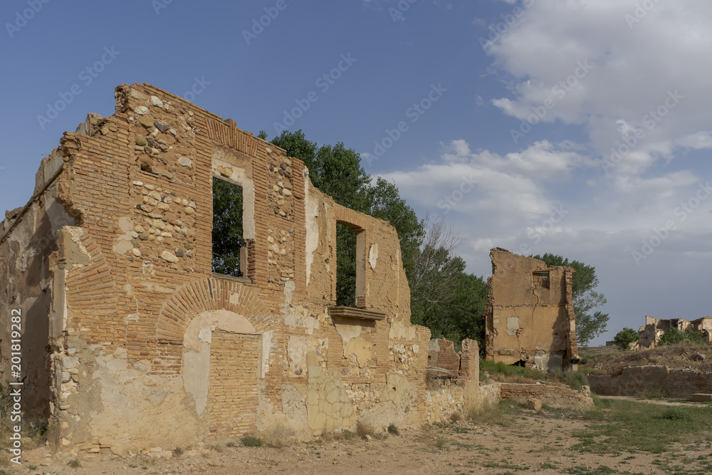 Horror en el municipio de Belchite destruido por los bombardeos de la guerra civil de España Horror en el municipio de Belchite destruido por los bombardeos de la guerra civil de España