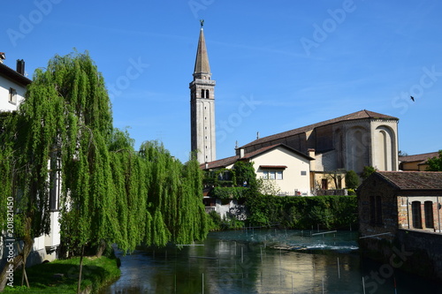 Obraz na płótnie scorcio di Sacile ed il fiume Livenza