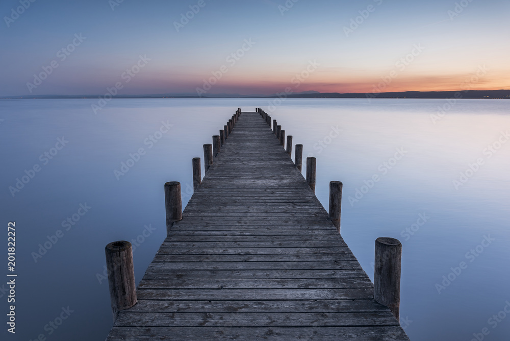 Obraz premium Spring sunset on Lake Neusiedl (Burgenland, Austria)