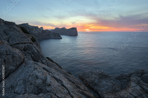 Klippen am Cap Formentor  Mallorca  Sonnenuntergang