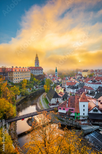 Obraz na płótnie Historic town of Cesky Krumlov at sunrise, Bohemia, Czech Republic w salonie
