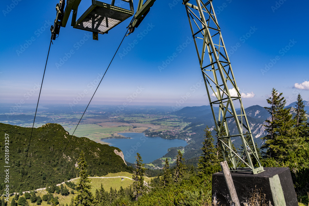 Lift nach oben auf den Herzogstand in den bayerischen Alpen am Kochelsee