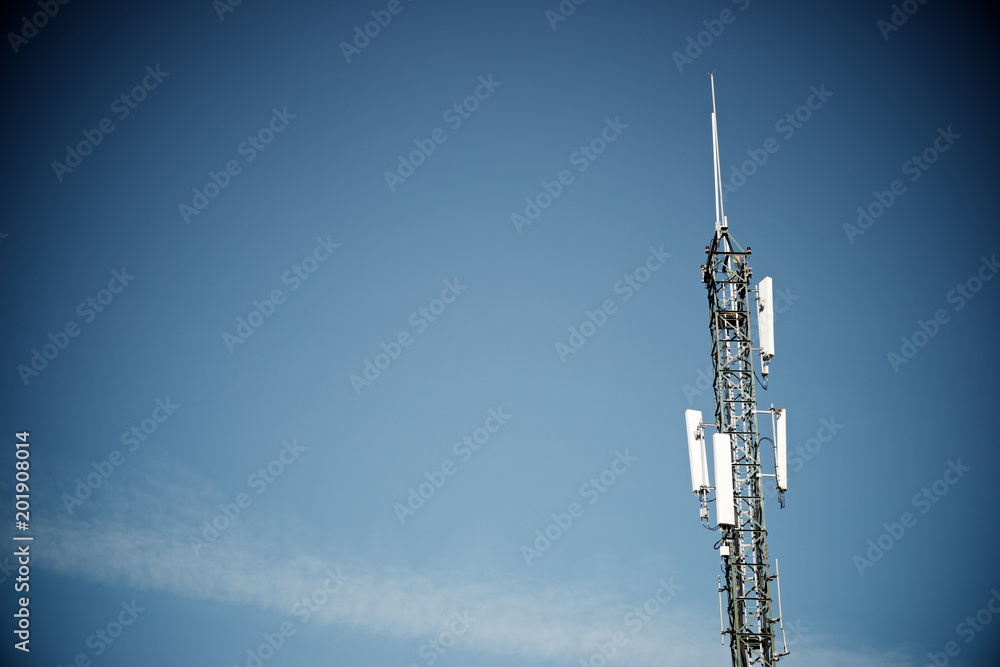 Obraz premium Telecommunications tower view