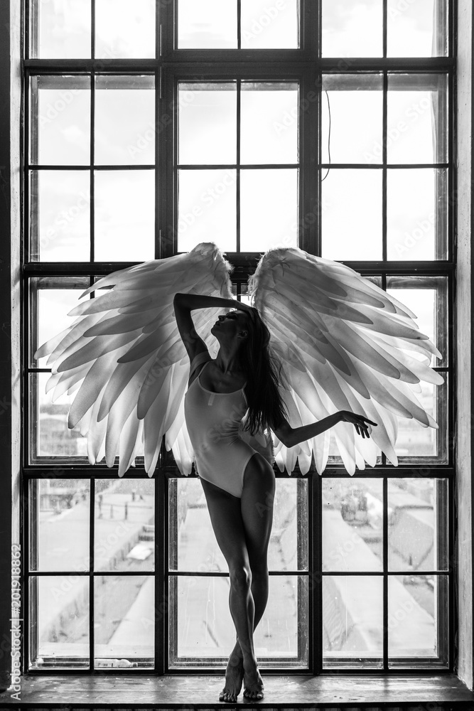 Fototapeta kobieta anioł pozowanie Studio
