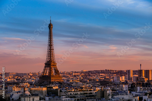Eiffel Tower at Sunset © Kevin