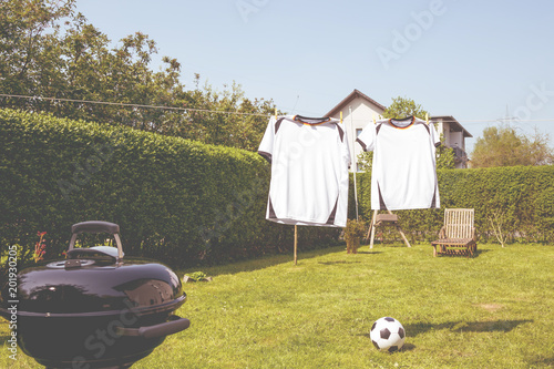 Fussball Wm Konzept (fussball trikot auf wäscheleine) photo