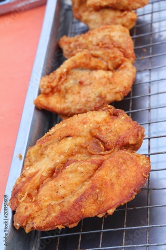 Fried chicken is delicious in street food