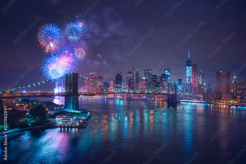 Naklejka premium New York Fireworks 4 lipca - Dzień Niepodległości