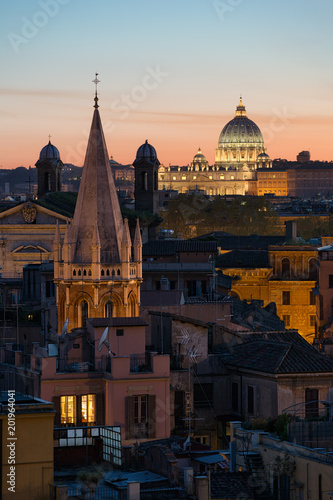 Photography Toits de Rome, Basilique Saint-Pierre. Italie
