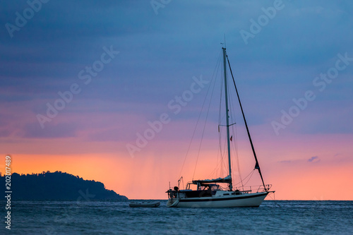 Tropical sunset on Koh Mook © sitriel