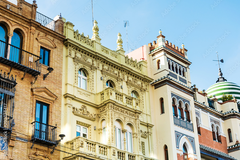 Obraz premium Antique building view in Old Town Sevilla, Spain