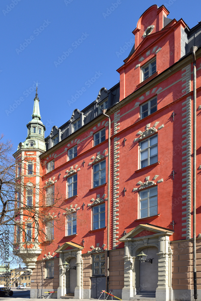 Obraz premium Dom Petersena powstawał w 1659 roku w Gamla Stan w Sztokholmie w Szwecji. W latach 1873 - 1875 dom został wyremontowany i uzyskał dzisiejszy wygląd