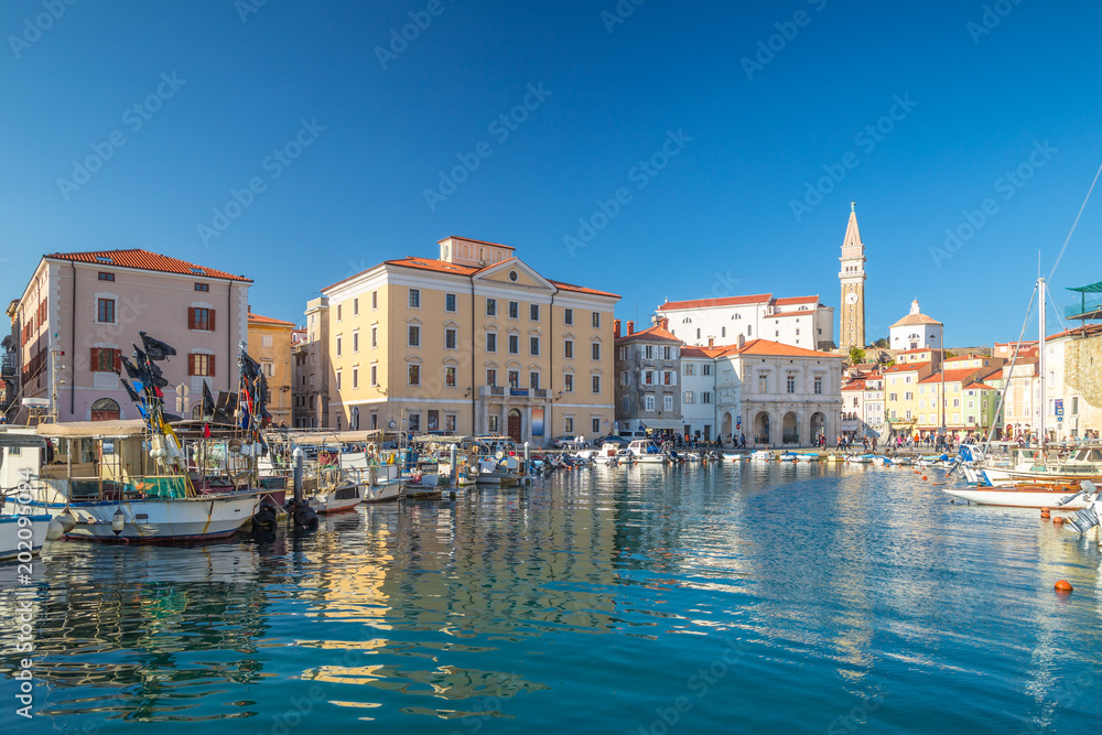 Fototapeta premium Piran town on Adriatic sea, one of major tourist attractions in Slovenia, Europe.