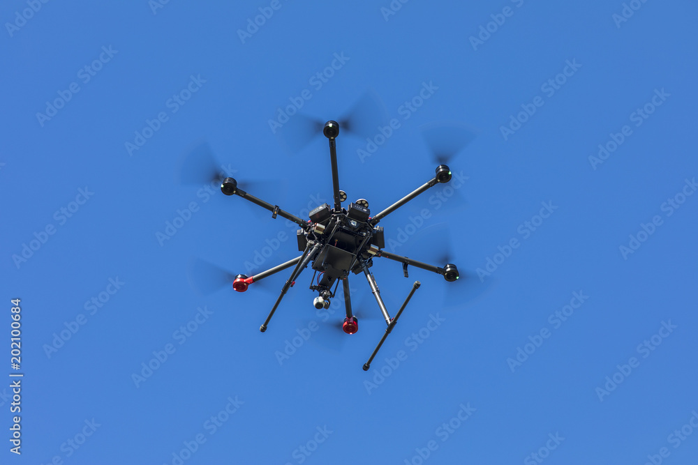 Drone flying and working for ortophoto and thermal analysis of PV Plants with visual and thermal camera Drone flying and working for ortophoto and thermal analysis of PV Plants with visual and thermal camera