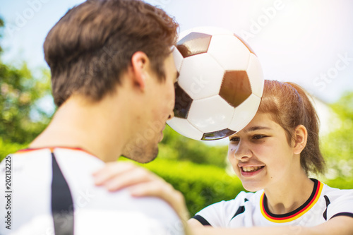 Fussball Wm Familie beim Public viwing photo