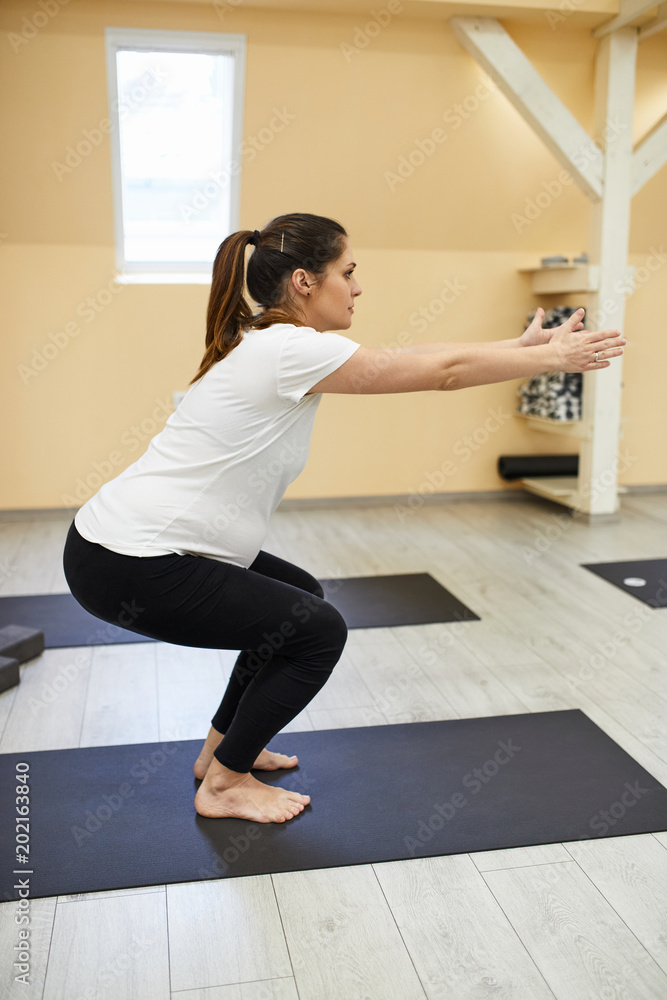 Pregnant Women Doing Yoga Pregnant Women Doing Yoga
