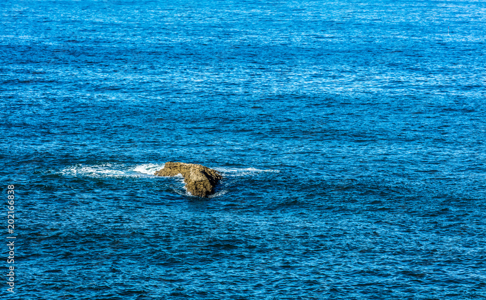 Fototapeta premium ROCHER DE L OCEAN ATLANTIQUE