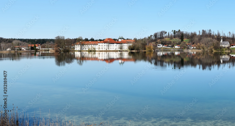 Fototapeta premium Kloster Seeon and Beautiful Lake - Bavaria
